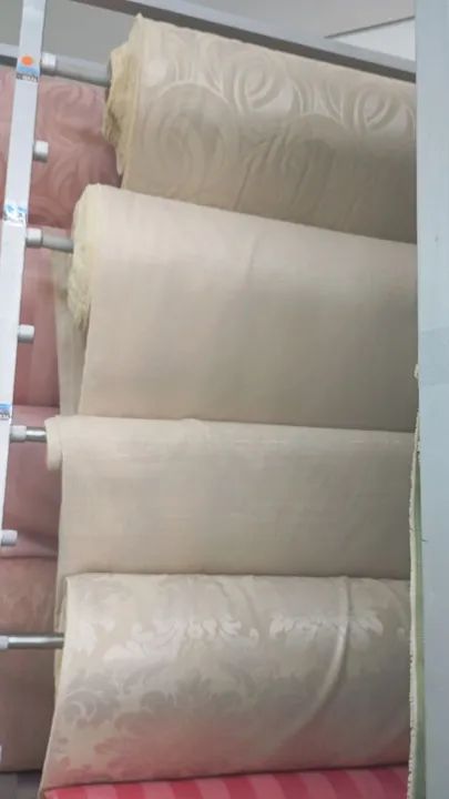 Rolos de tecido para cama, mesa e banho