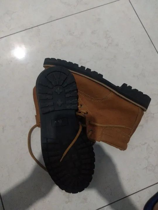 Botas Marrom - Foto 4