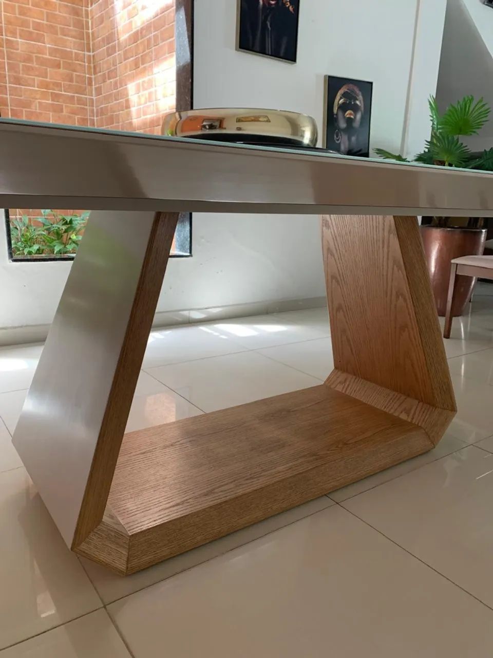 Mesa de Jantar 8 Lugares em Madeira Nobre e Laca - 2,4m x 1,2m   - Foto 3