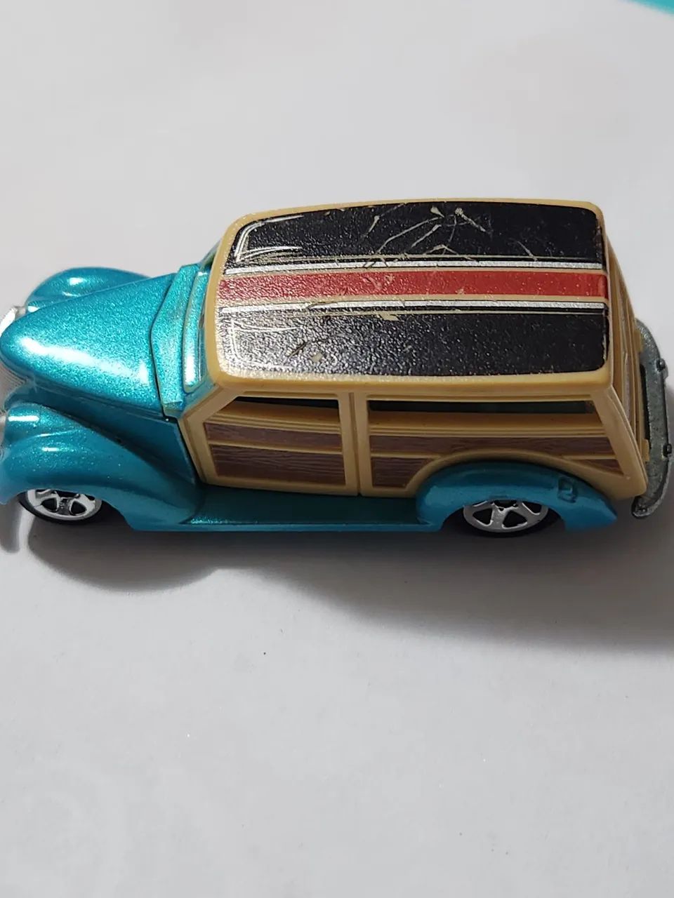 Miniatura Hot Wheels Woody Wagon - Colecionável - Foto 2