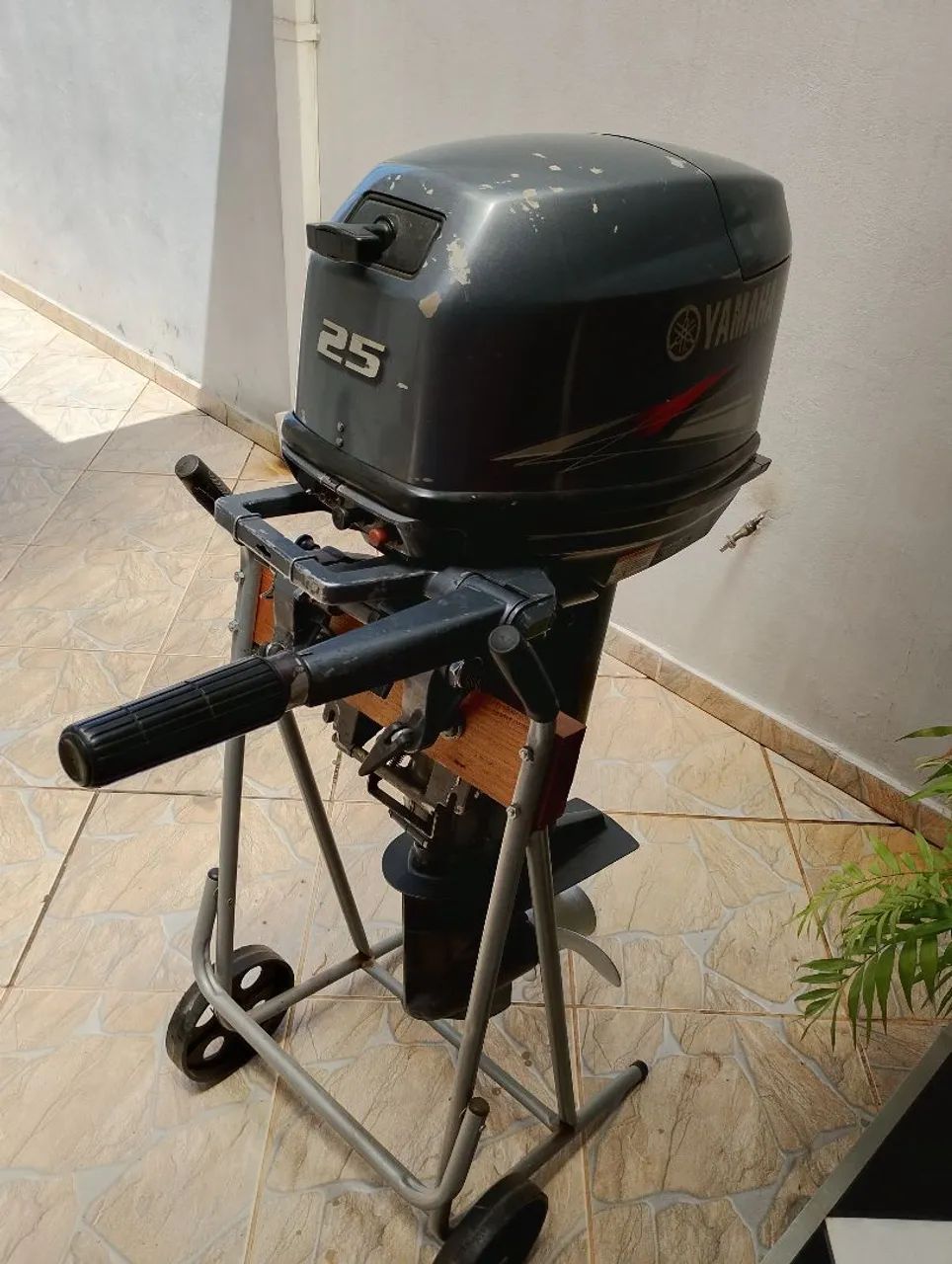 Motor de popa 64319874030466123