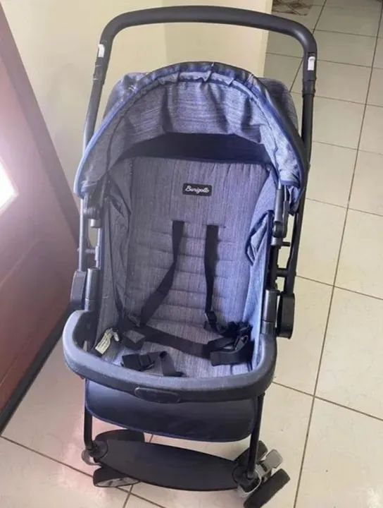 Carrinho  Burigotto Touring x (Reversível) semi-novo.