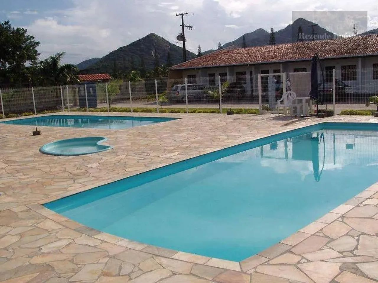 Kitnet com 1 dormitório à venda, 30 m² por R$ 180.900,00 - Centro - Matinhos/PR