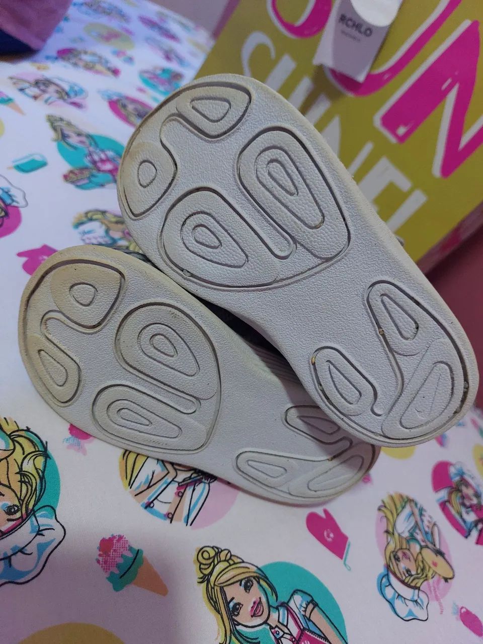 Tênis Nike Infantil - Tamanho 24 - Cinza e Rosa - Foto 3