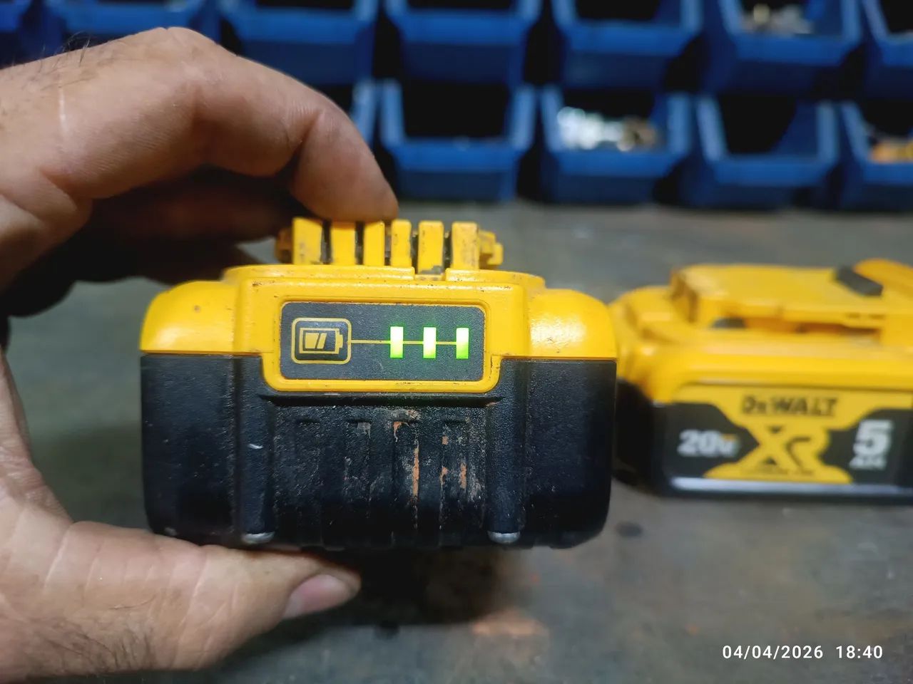 Bateria 20 v Dewalt 5 amperes  - Foto 5