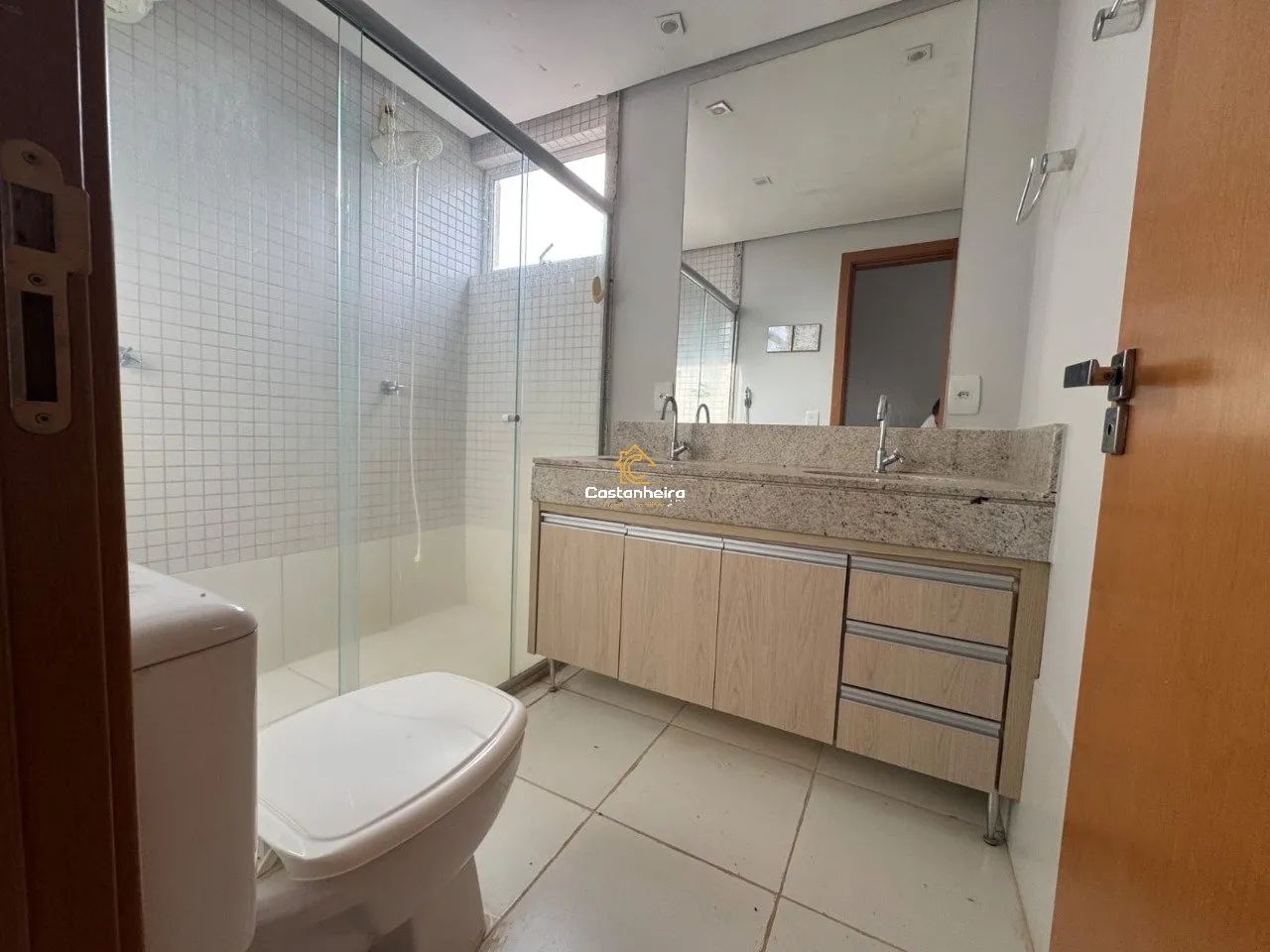 Apartamento Semi-Mobiliado e Acesso Privativo - 04 Quartos sendo 01 Suíte Master com Chuve - Foto 10