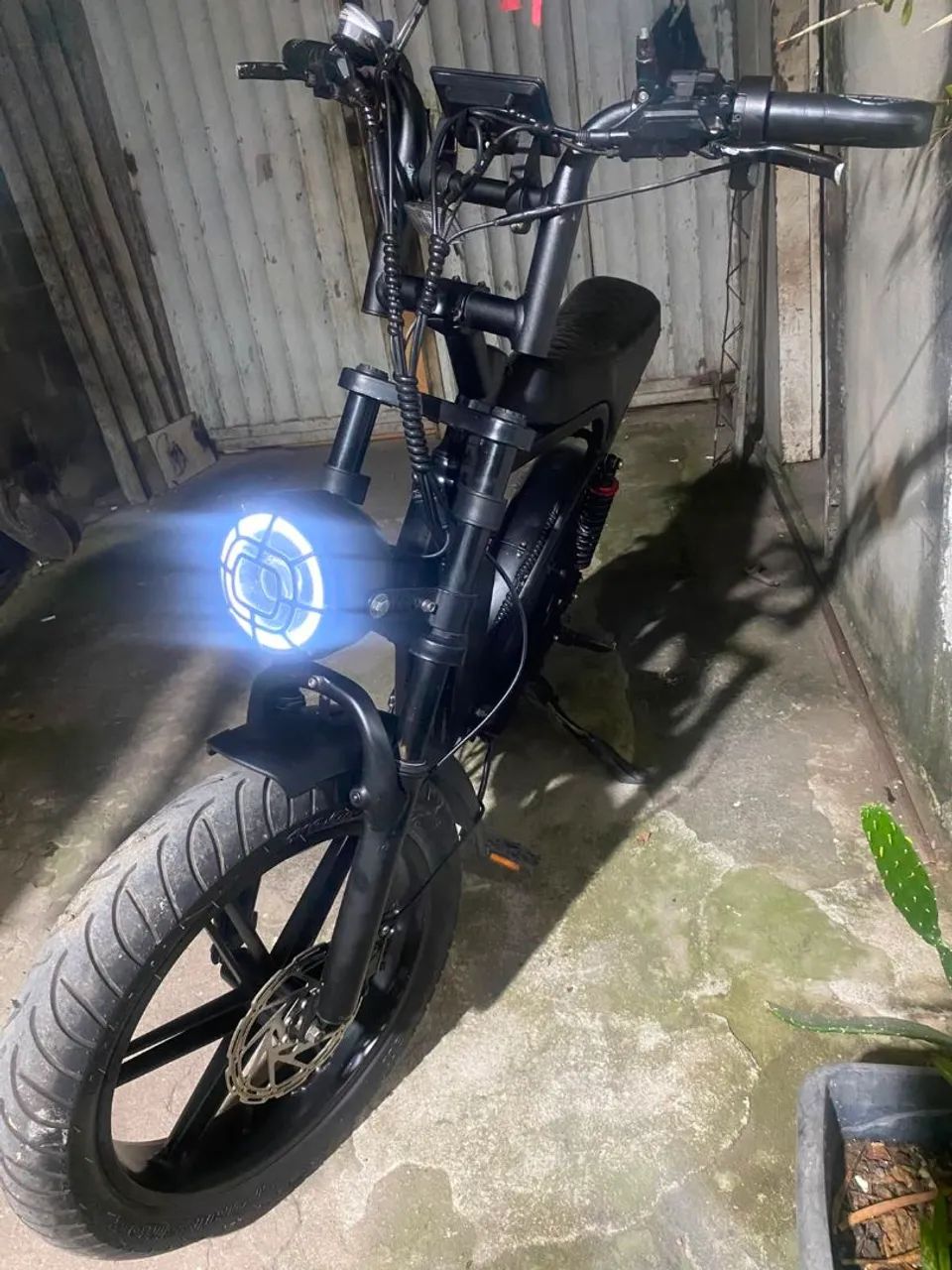 Bicicleta elétrica v10MAX