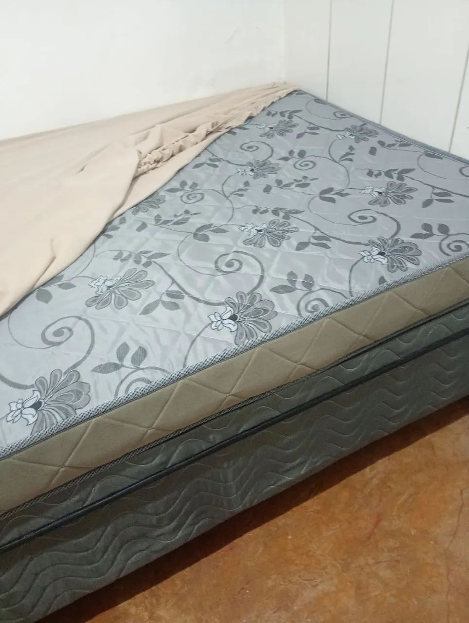Cama box de casal 