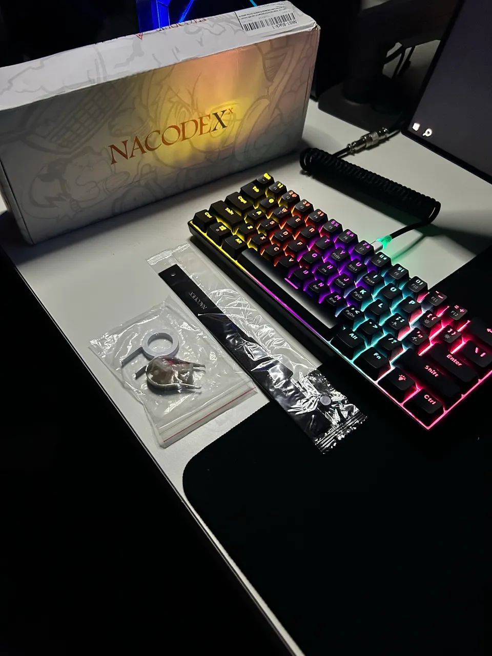 TECLADO MECÂNICO AJAZZ NK61 (novo) - Foto 2