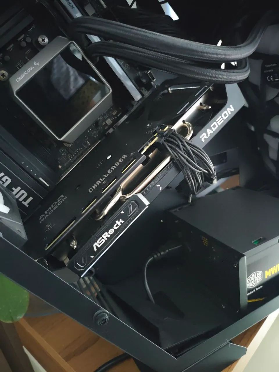 RX 9060XT 16GB - Foto 4