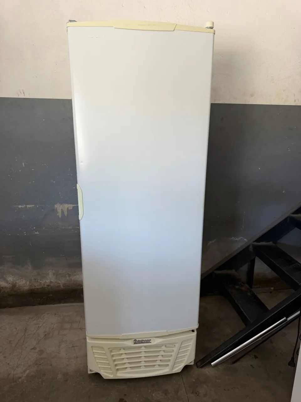 Frezer fricon 570 litros