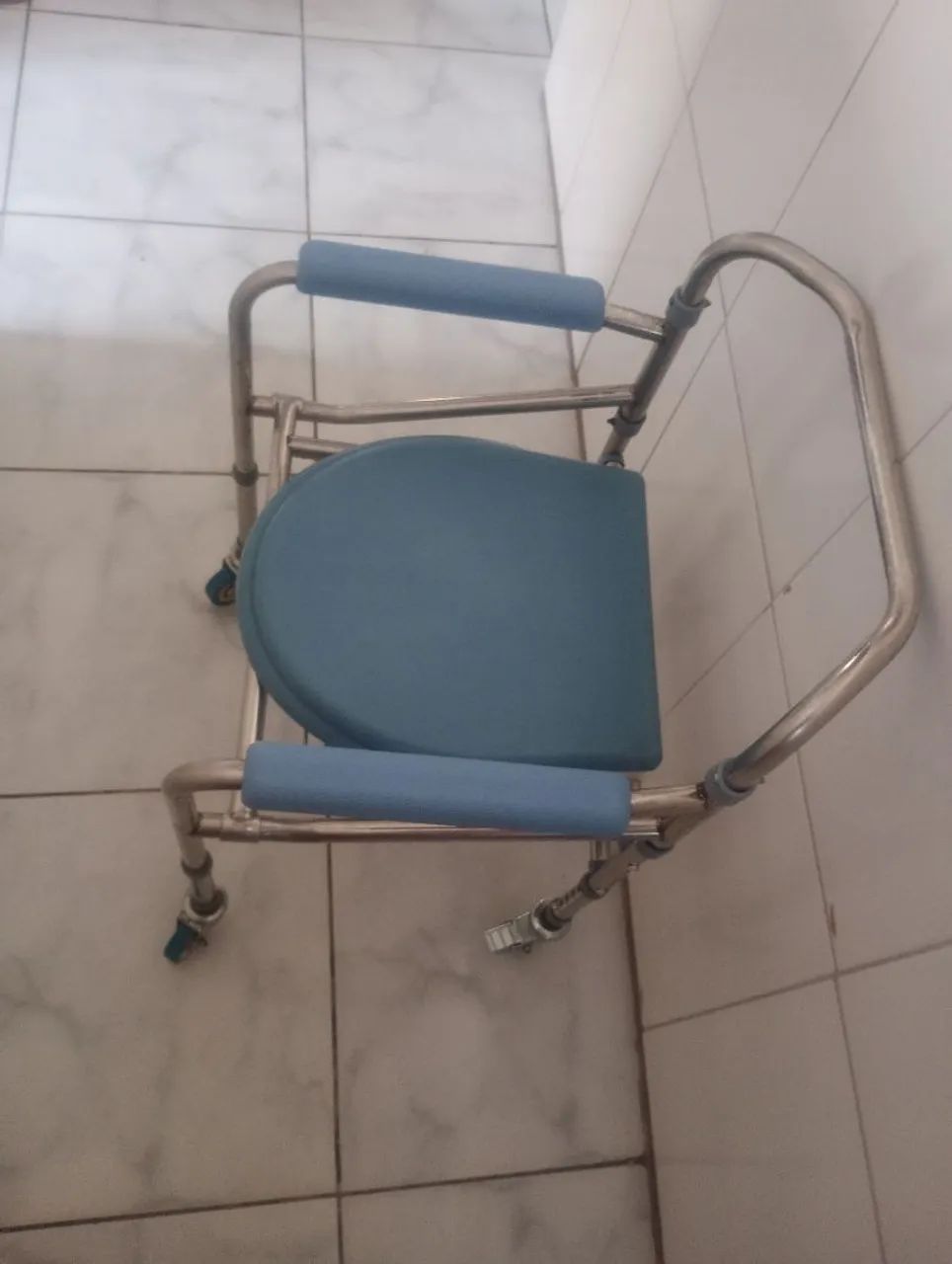 Cadeira para banho. - Foto 2