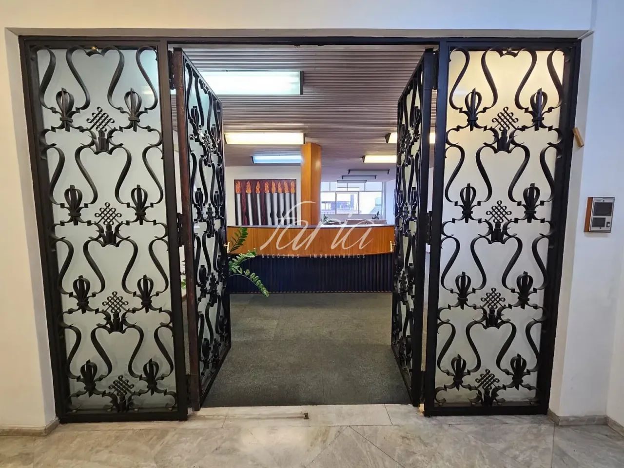 SALA COMERCIAL TRIPLEX + 1200m² área útil + 10 VAGAS DE GARAGEM - Foto 2