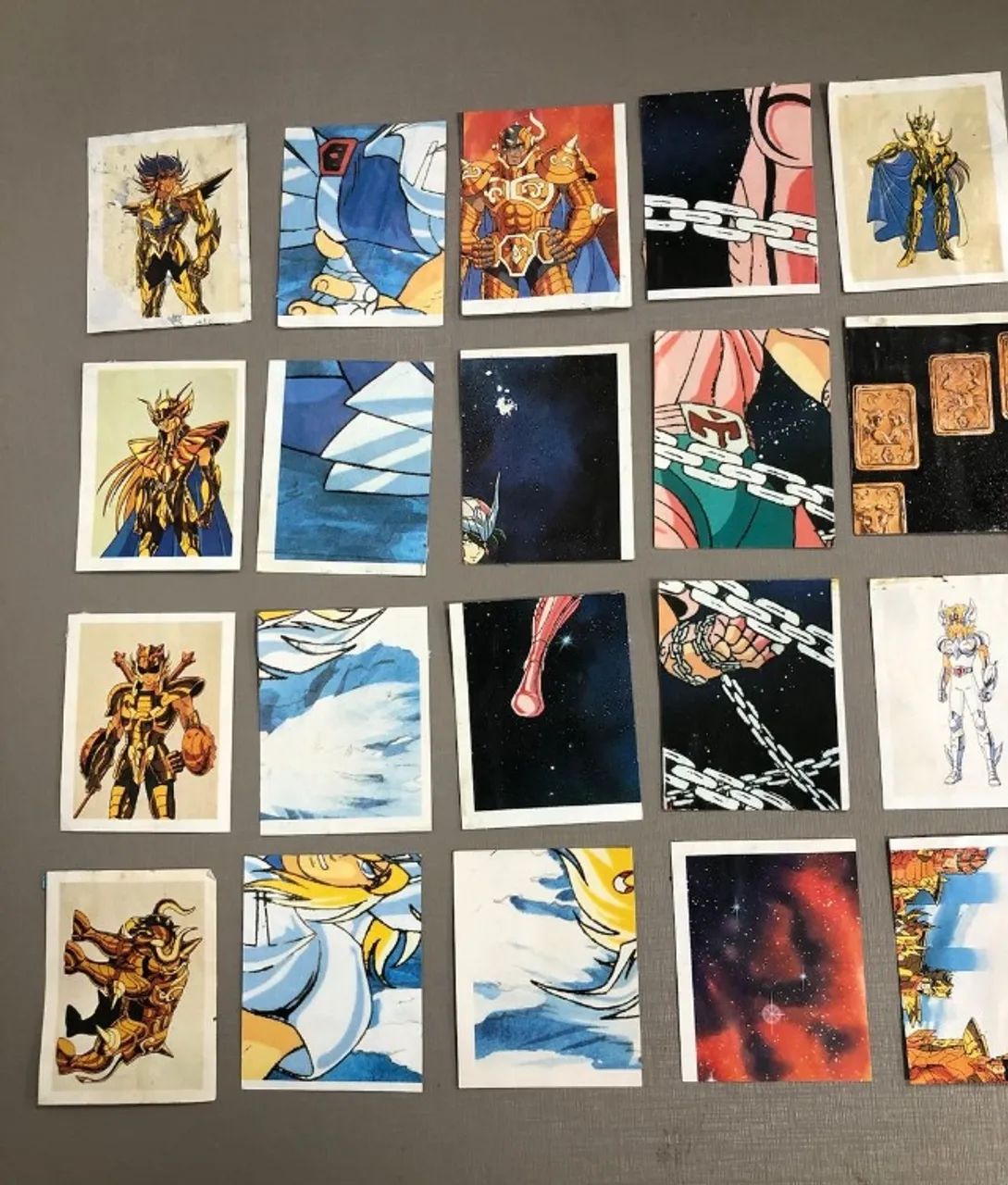 Lote de Figurinhas Cavaleiros do Zodíaco - Foto 5