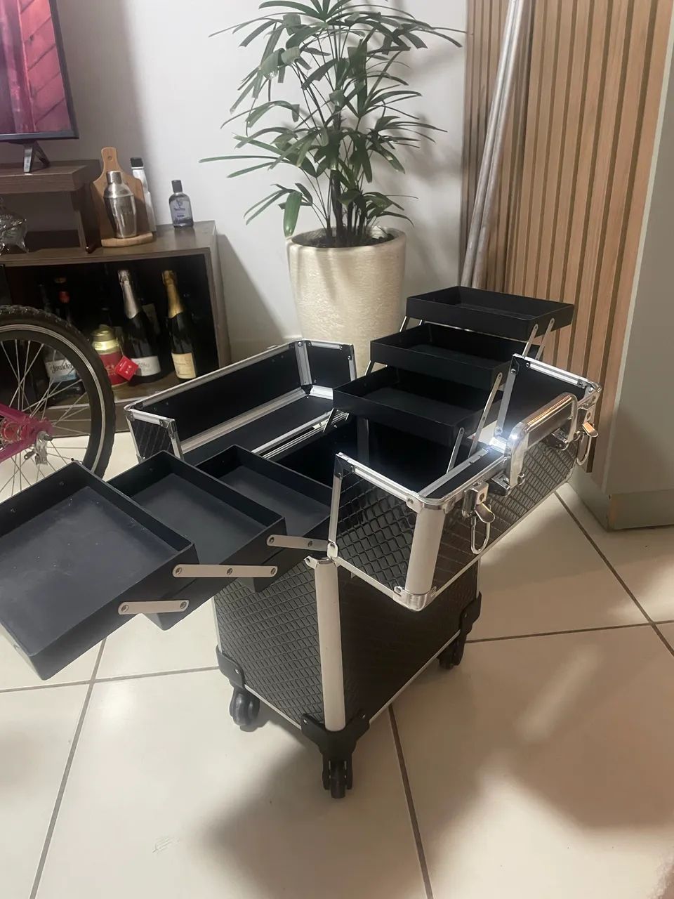 Mala para maquiagem C/ repartimento 