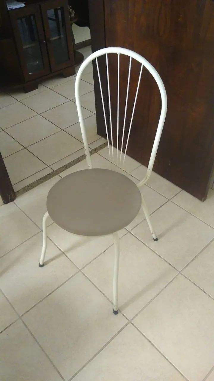 Mesa de mármore com cinco cadeiras - Foto 5