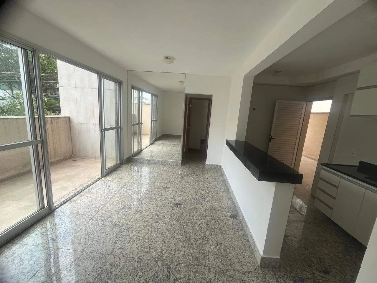 Apartamento com Área Privativa.