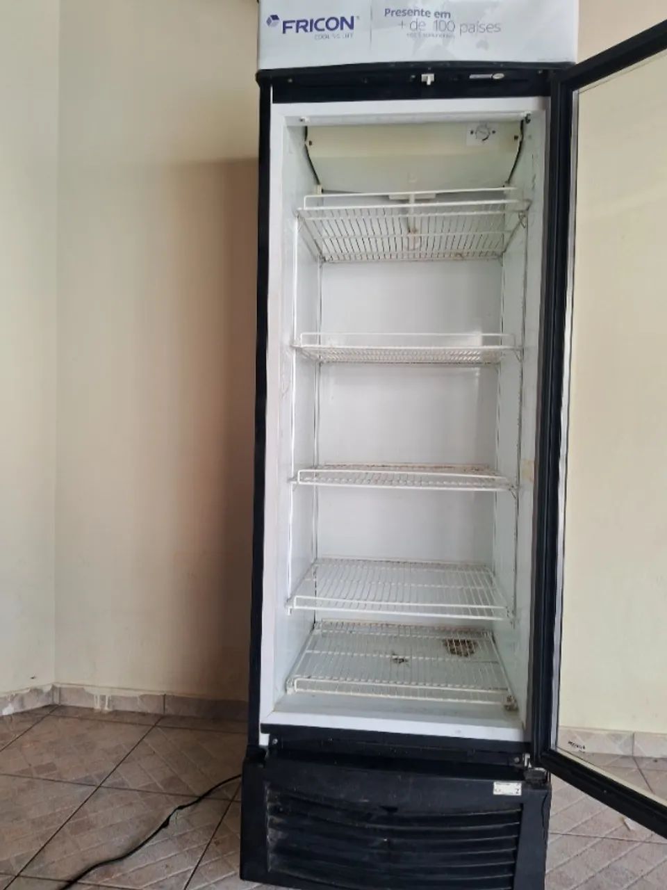 Expositor Fricon 565L 220V 