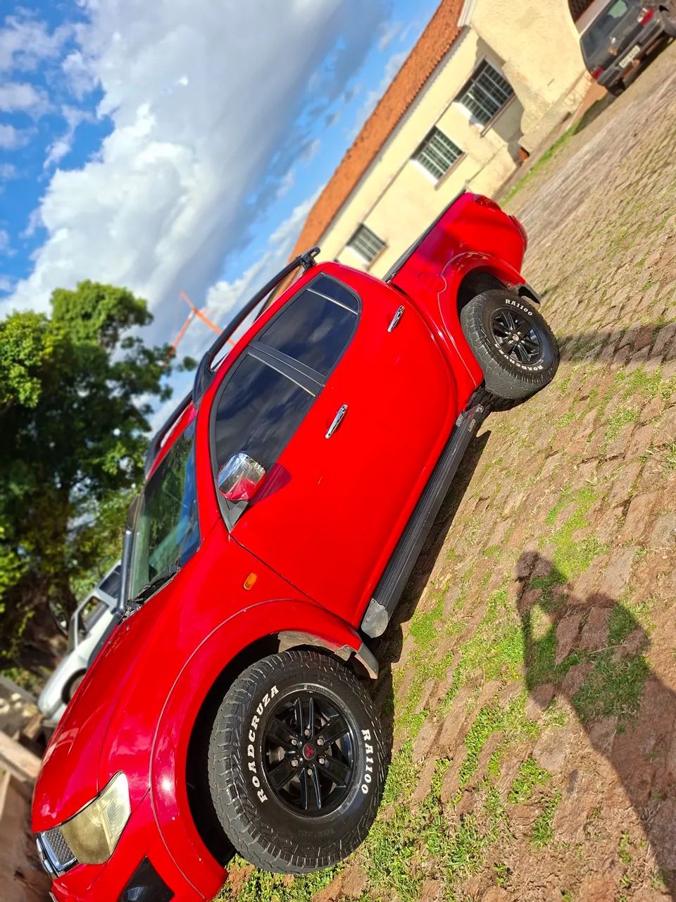 Mitsubishi L200 2012