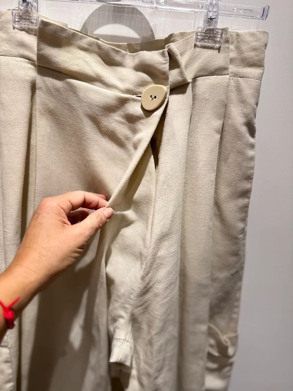 Calça em linho ZARA, pantacourt tam P