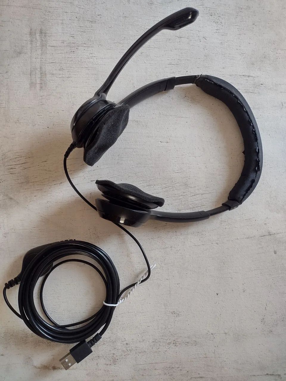 Headset Logitech H390 Funcionando normal