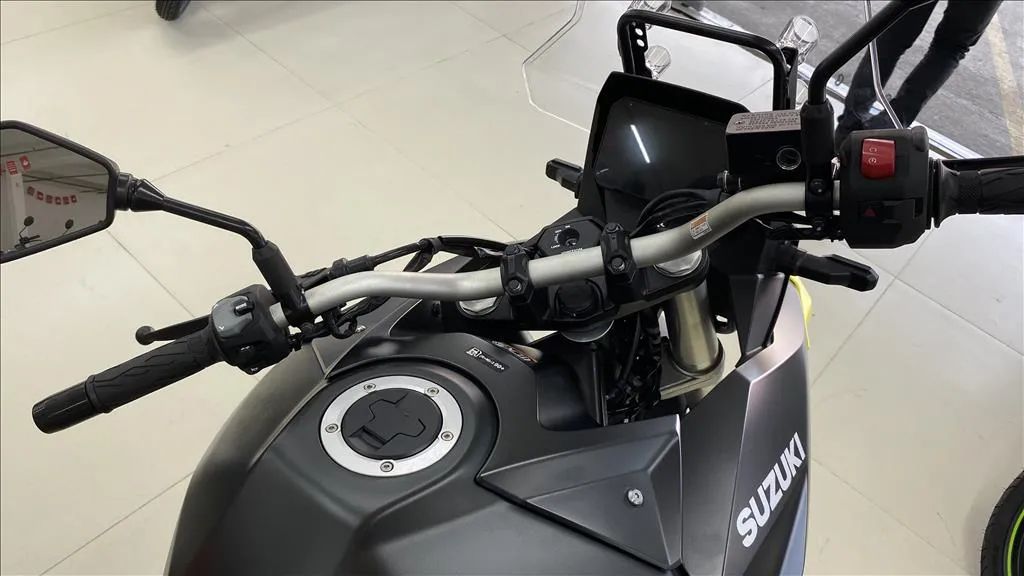 SUZUKI V-STROM 800 - Foto 4