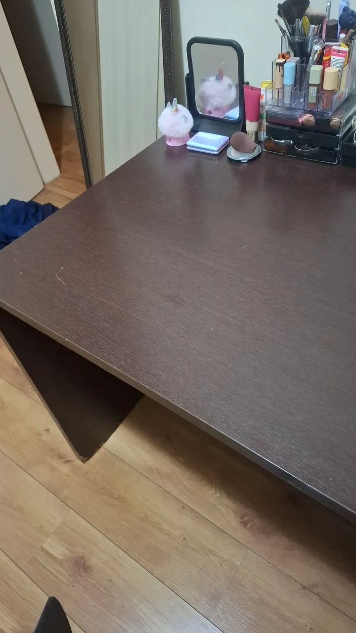 Mesa/escrivaninha de madeira maciça430234278287779842
