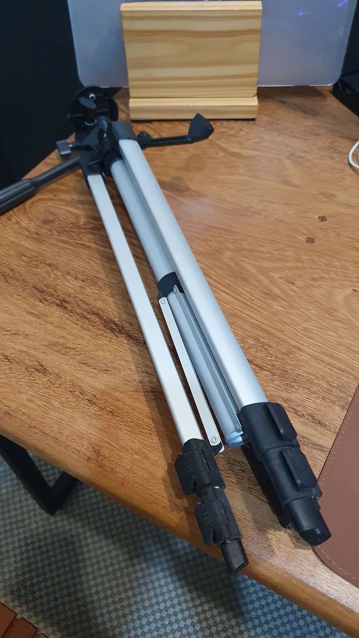 Tripé leve de alumínio para celular - Foto 3