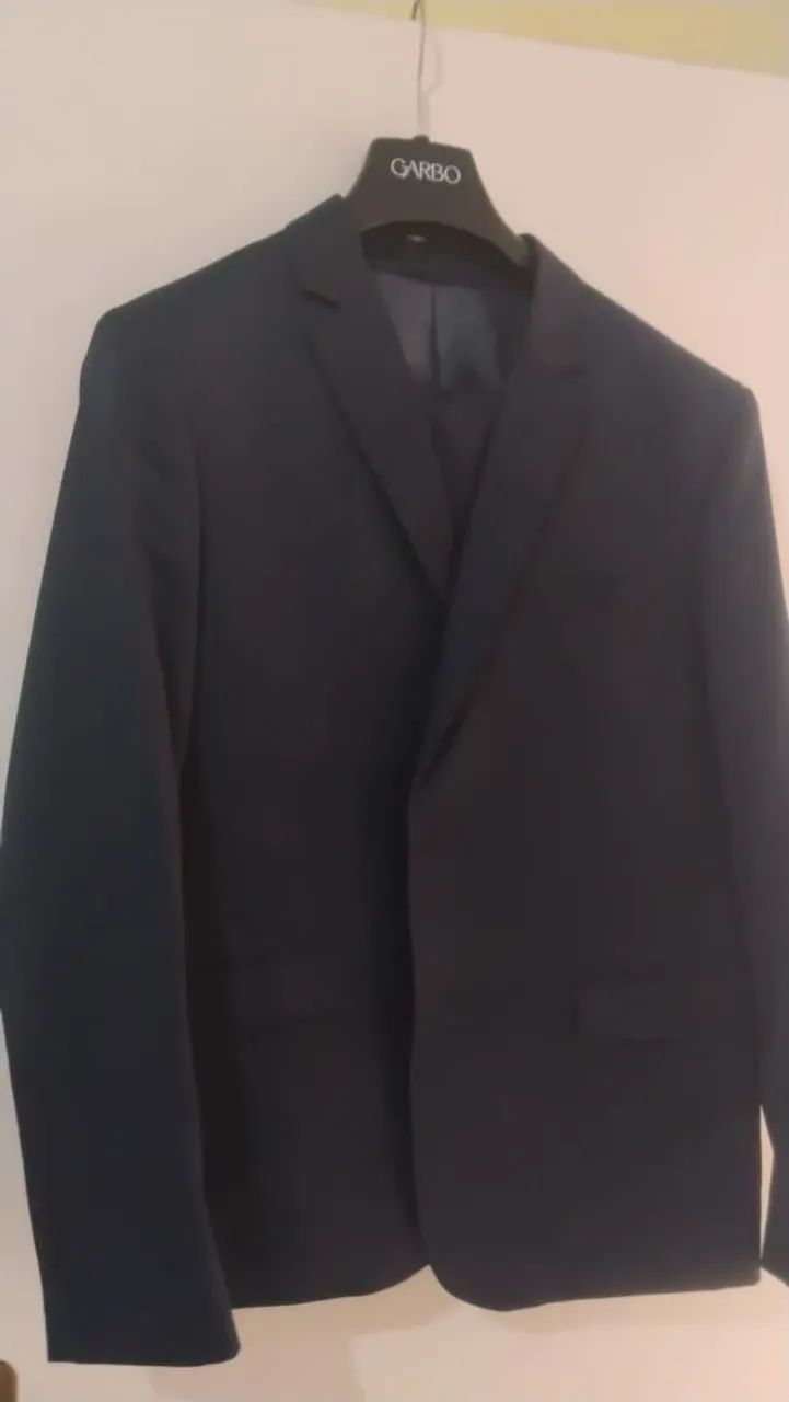 Vende-se terno Garbo
