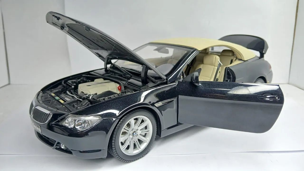 Miniatura BMW 645Ci Cabriolet 1/18 - Hobbies e coleções - Vila