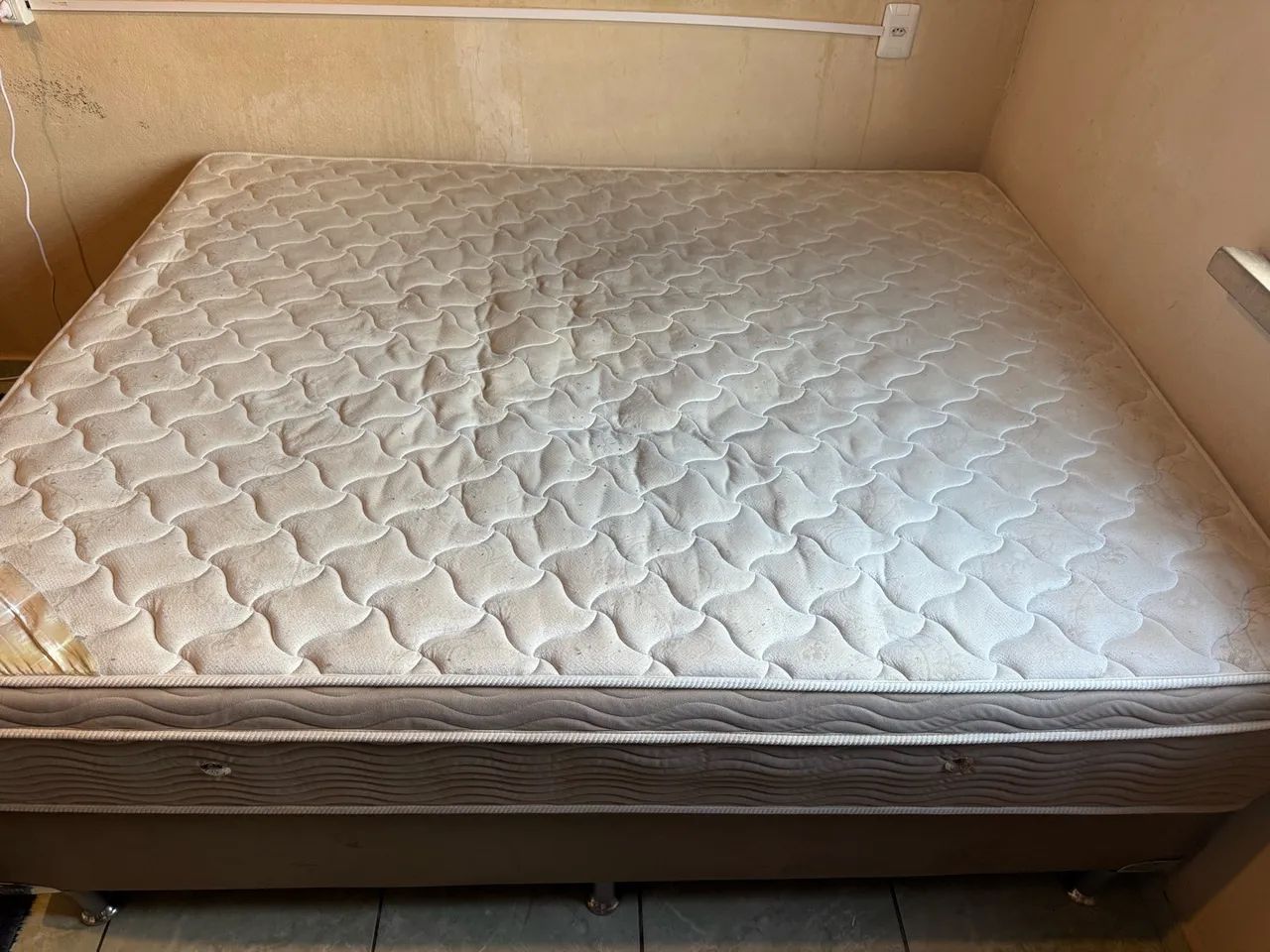 Vende-se cama de casal em perfeito estado  - Foto 3