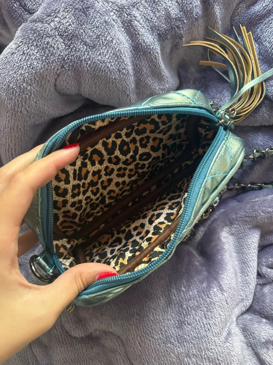 Bolsa em couro azul metalizado  - Foto 4