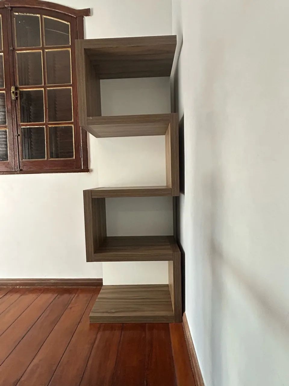 Prateleira de canto  - Foto 5