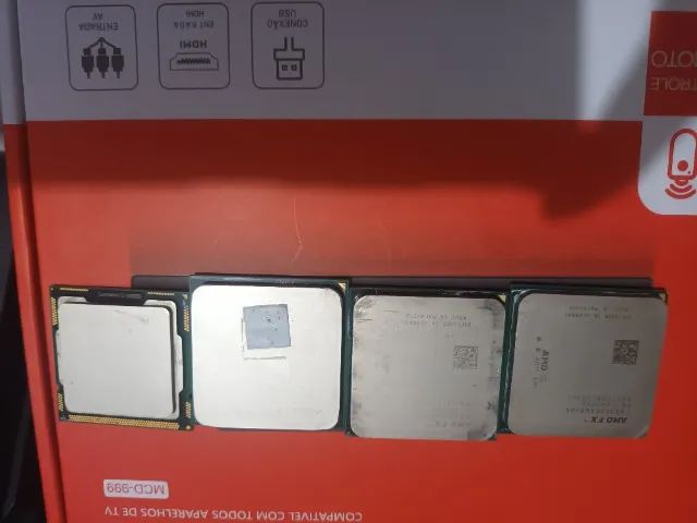 Lote com vários  processadores  FX e 1 intel: *,8370 I5 650.