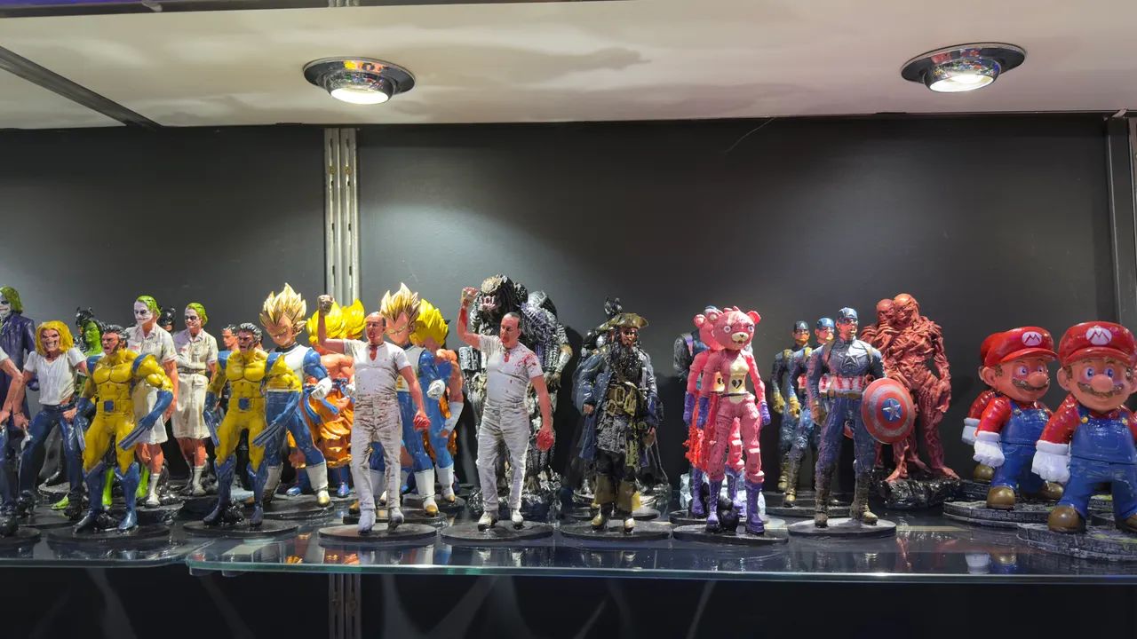 Action figures 