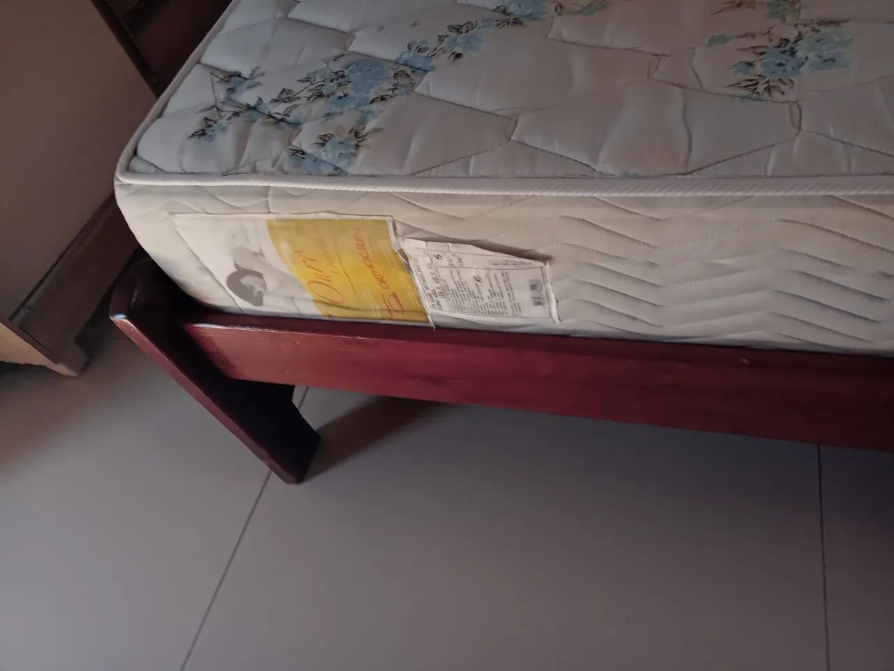 Vendo Cama e colchão de casal  - Foto 4