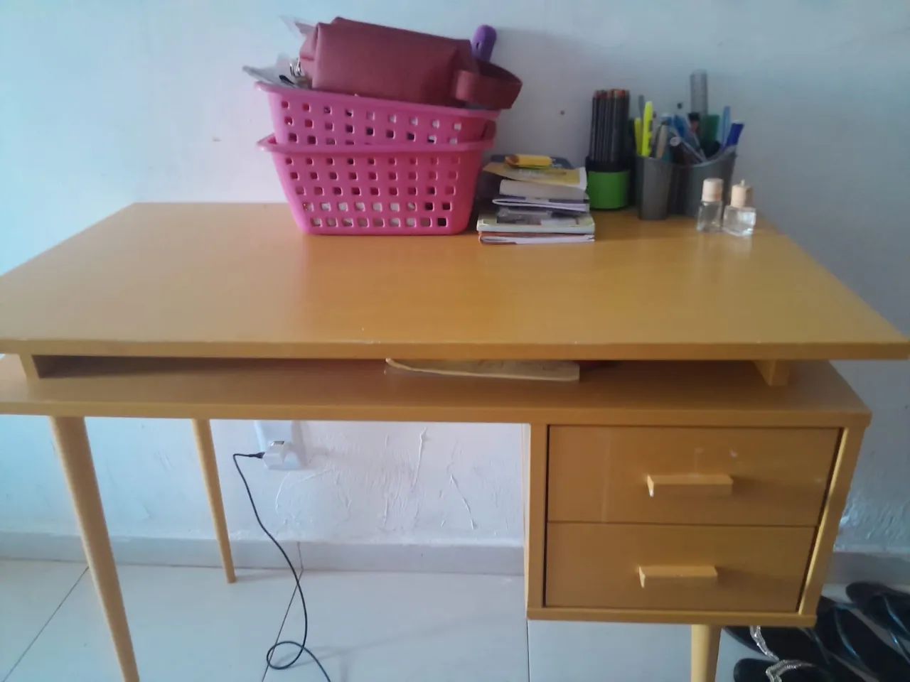 Mesinha com cadeira