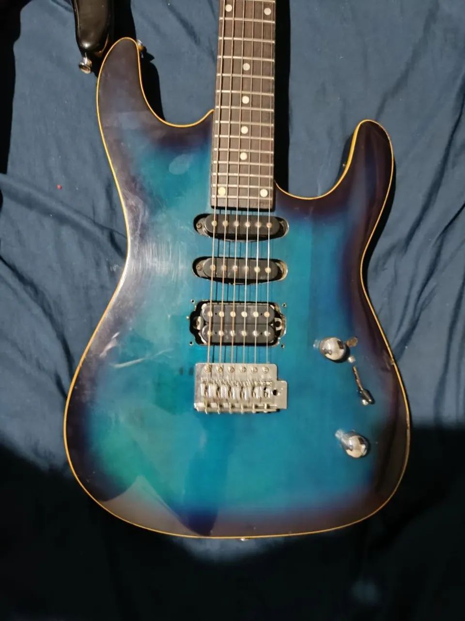 Guitarras 2 pelo preço de 1 - Foto 2