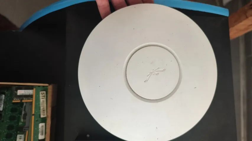 Access Point Ubiquiti UniFi AP - Funcionando