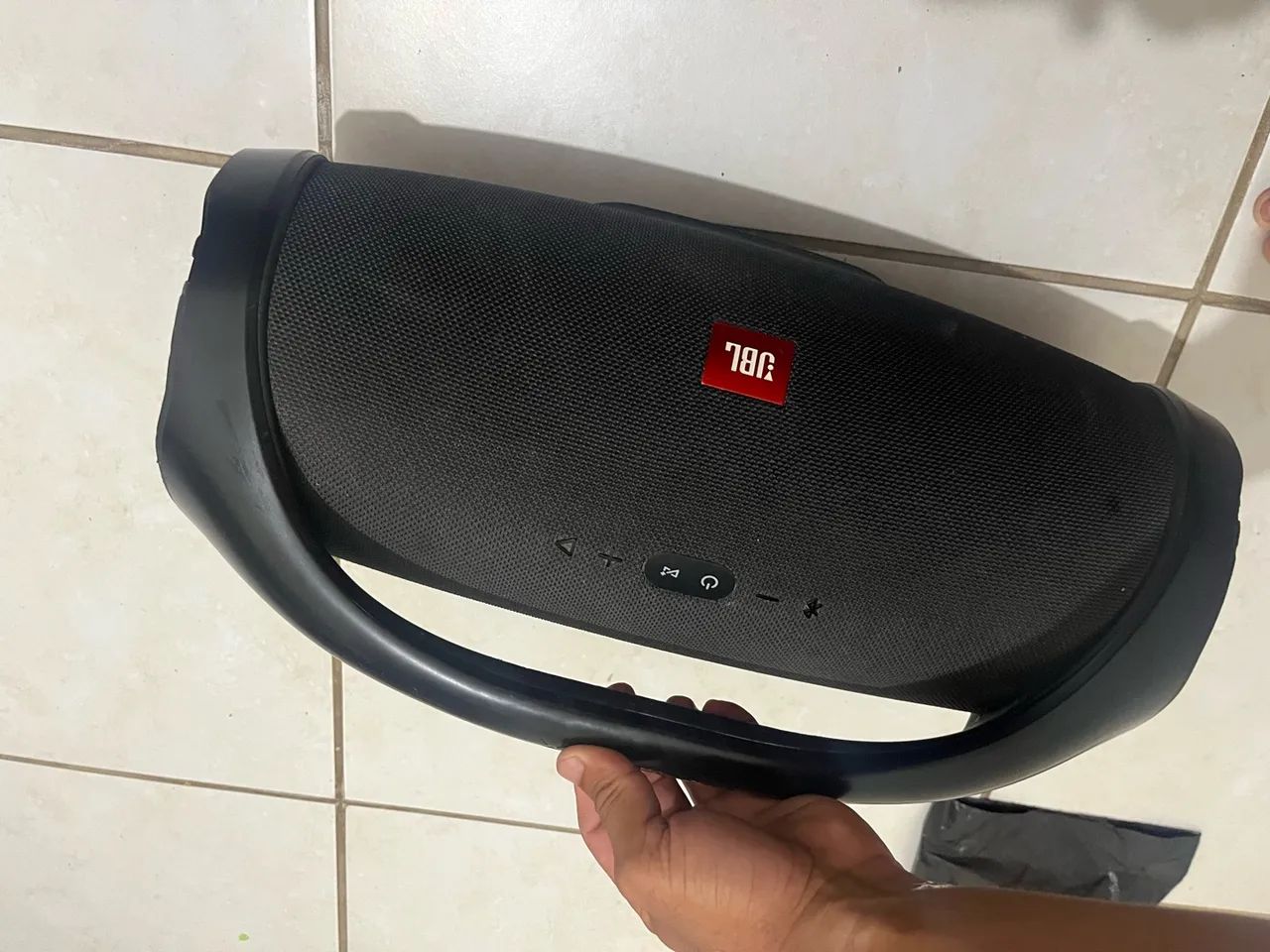 Jbl bombox 