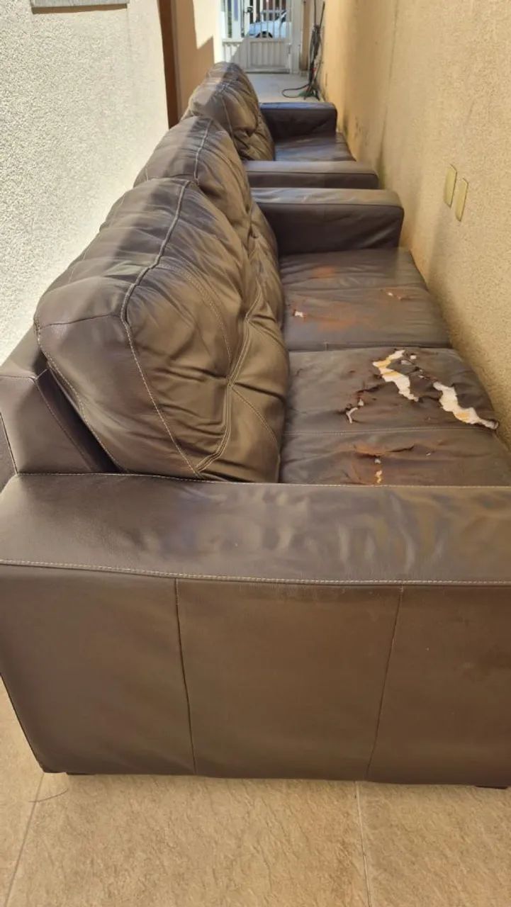 2 Sofás em couros usado( precisa reformar os assentos) - Foto 2