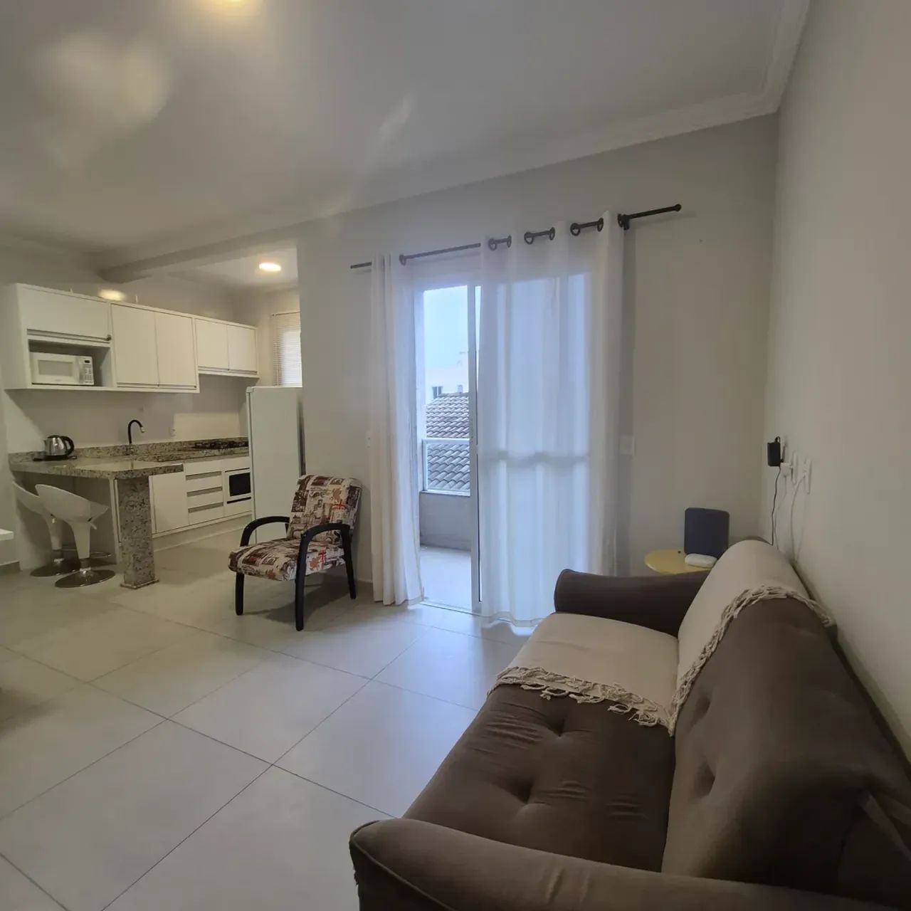 Lindo Apartamento  750 metros da praia de Ingleses - Foto 3