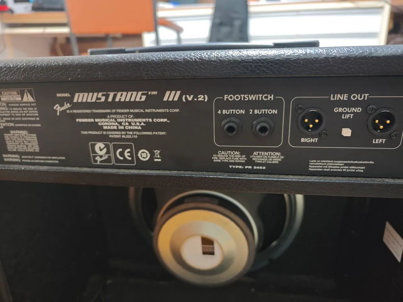 Fender Mustang III V.2 - 100W + Footswitch Original - Foto 2