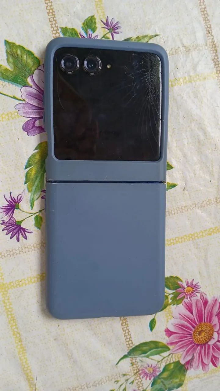 Moto Razr 60 - Foto 3
