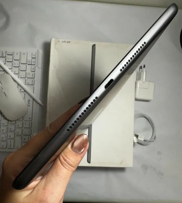  iPad 7 32GB + Kit Completo - Perfeito Estado - Envio OLX Pay - Faço Troca e Parcelo 18x  - Foto 2