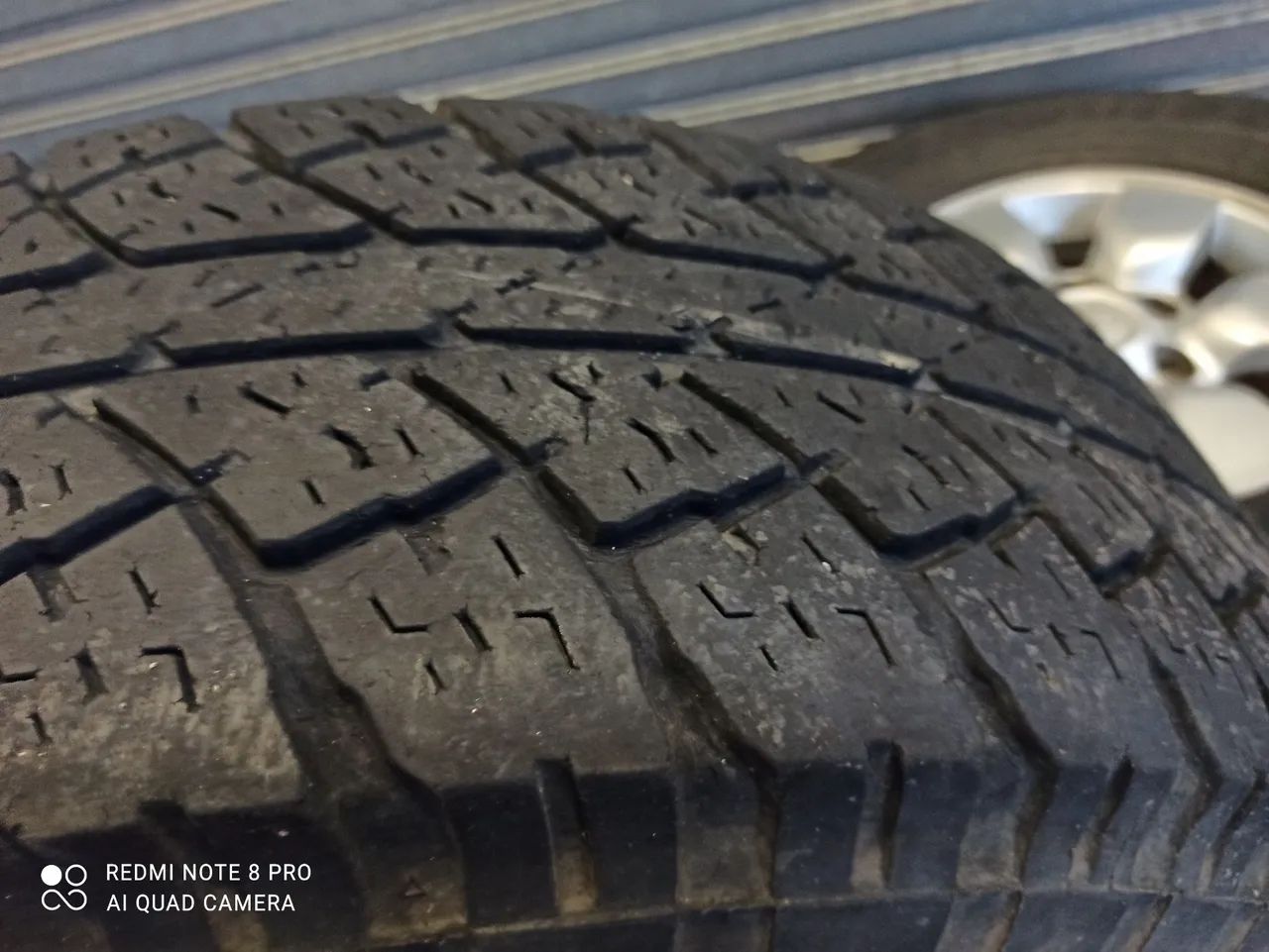 Roda  e pneus  hilux - Foto 2