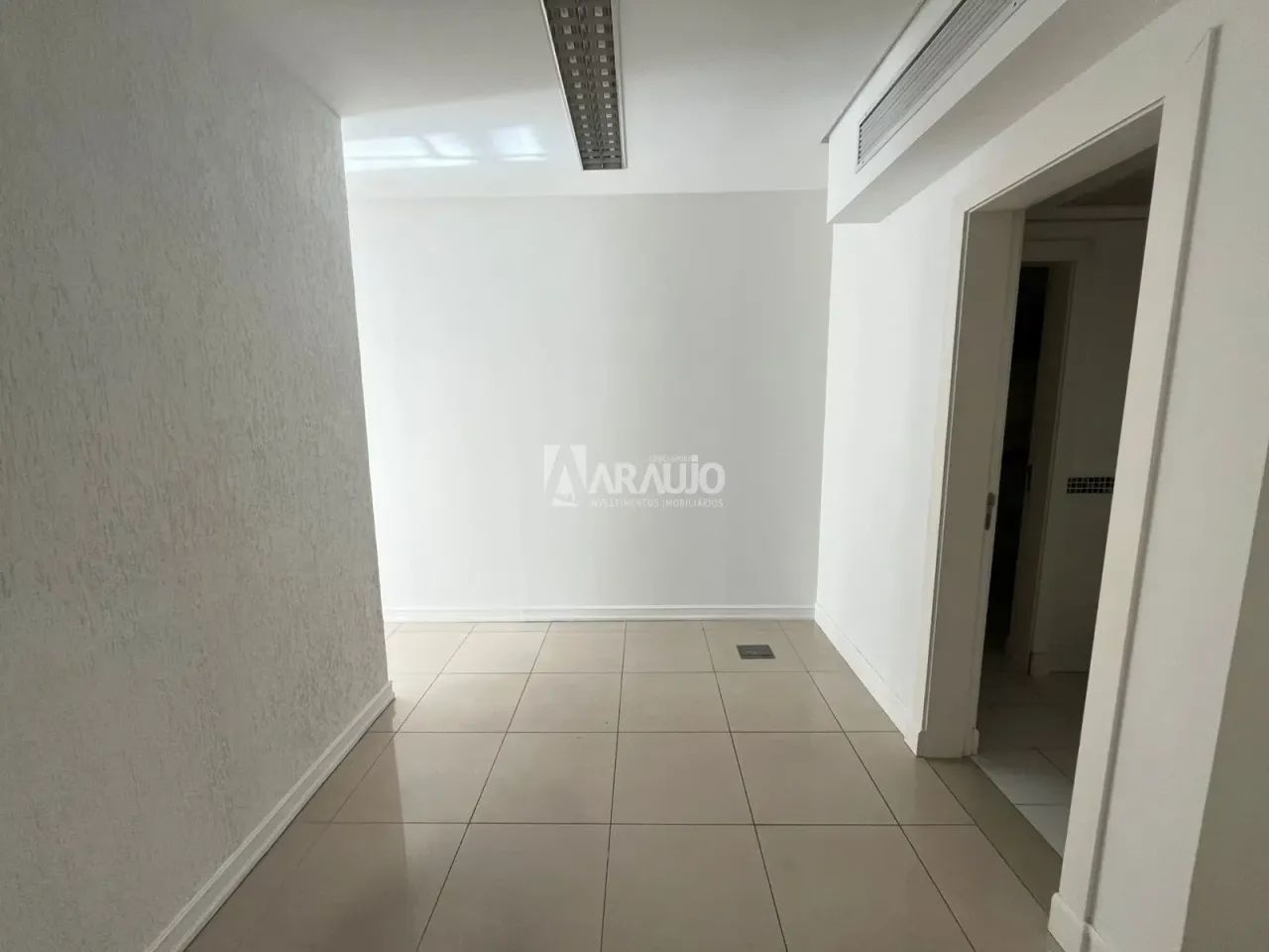 Sala comercial à venda no Centro de Itajaí - Foto 5