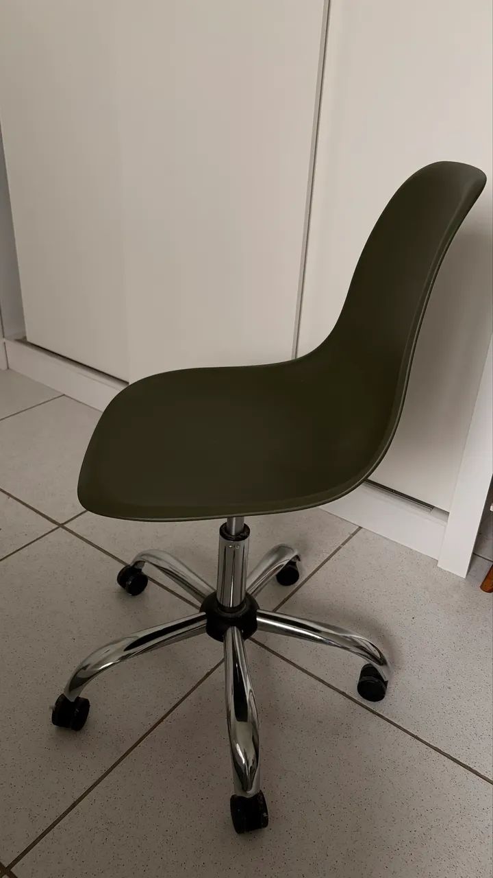 Cadeira eames escritório rodinhas - Foto 4