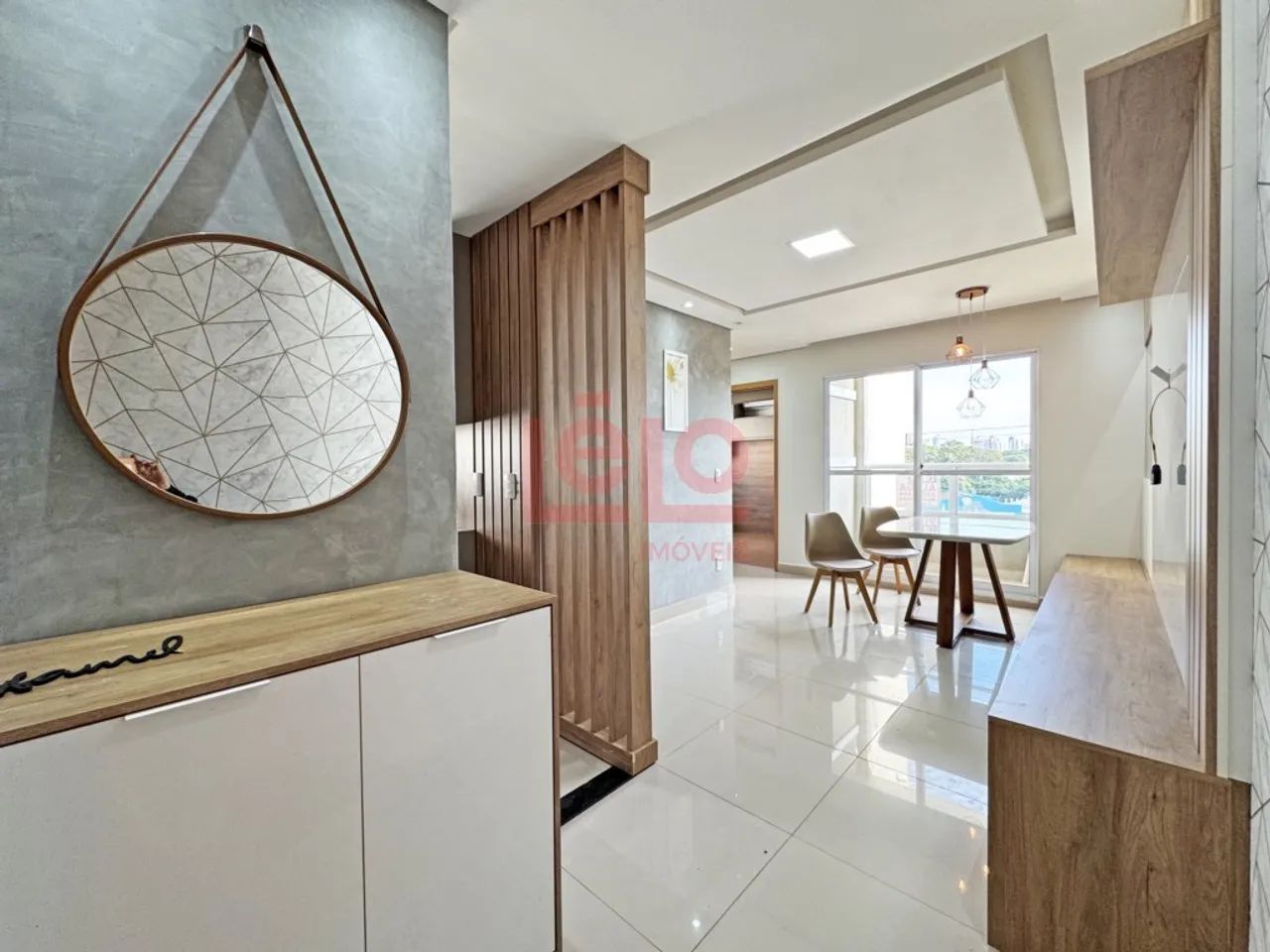 Apartamento Mobiliado - Próx UEM - Sacada com churrasqueira - Foto 2