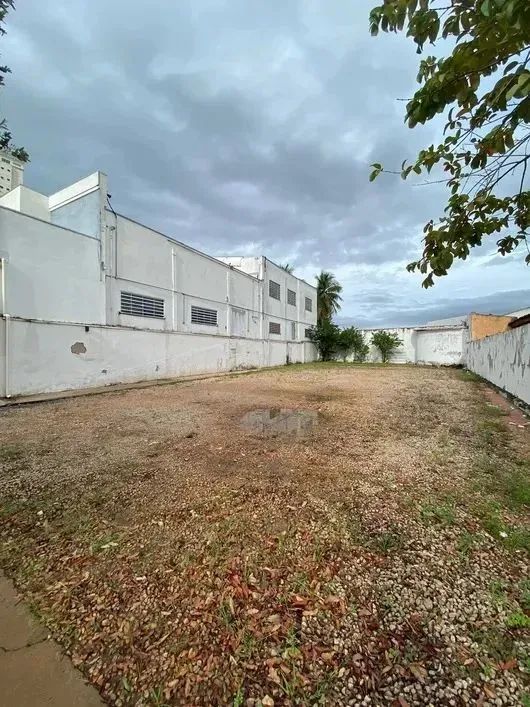 ALUGO imóvel comercial com 570m² (+360m² estacionamento) no bairro Jardim Petrópolis - Cui - Foto 3